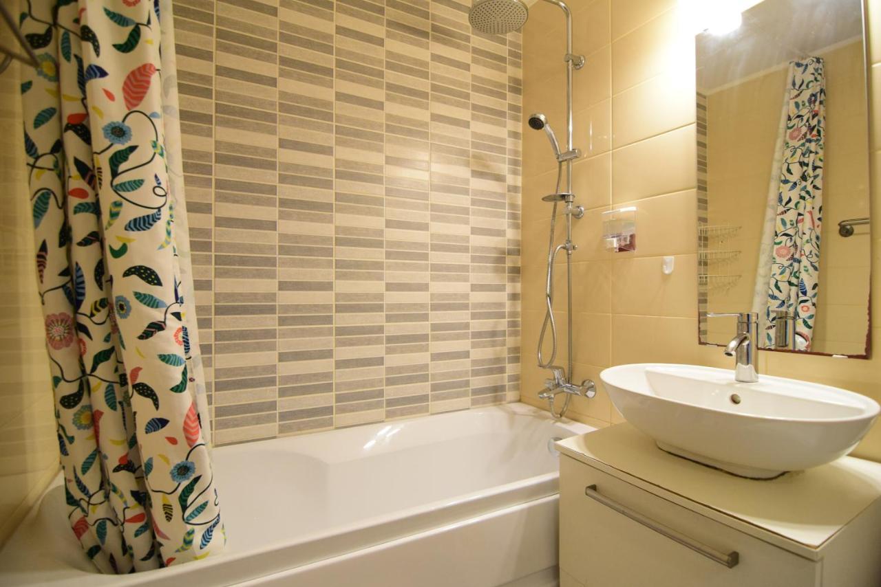 Resedinta Lui Calin - Best Choice Apartment Bukares Bagian luar foto