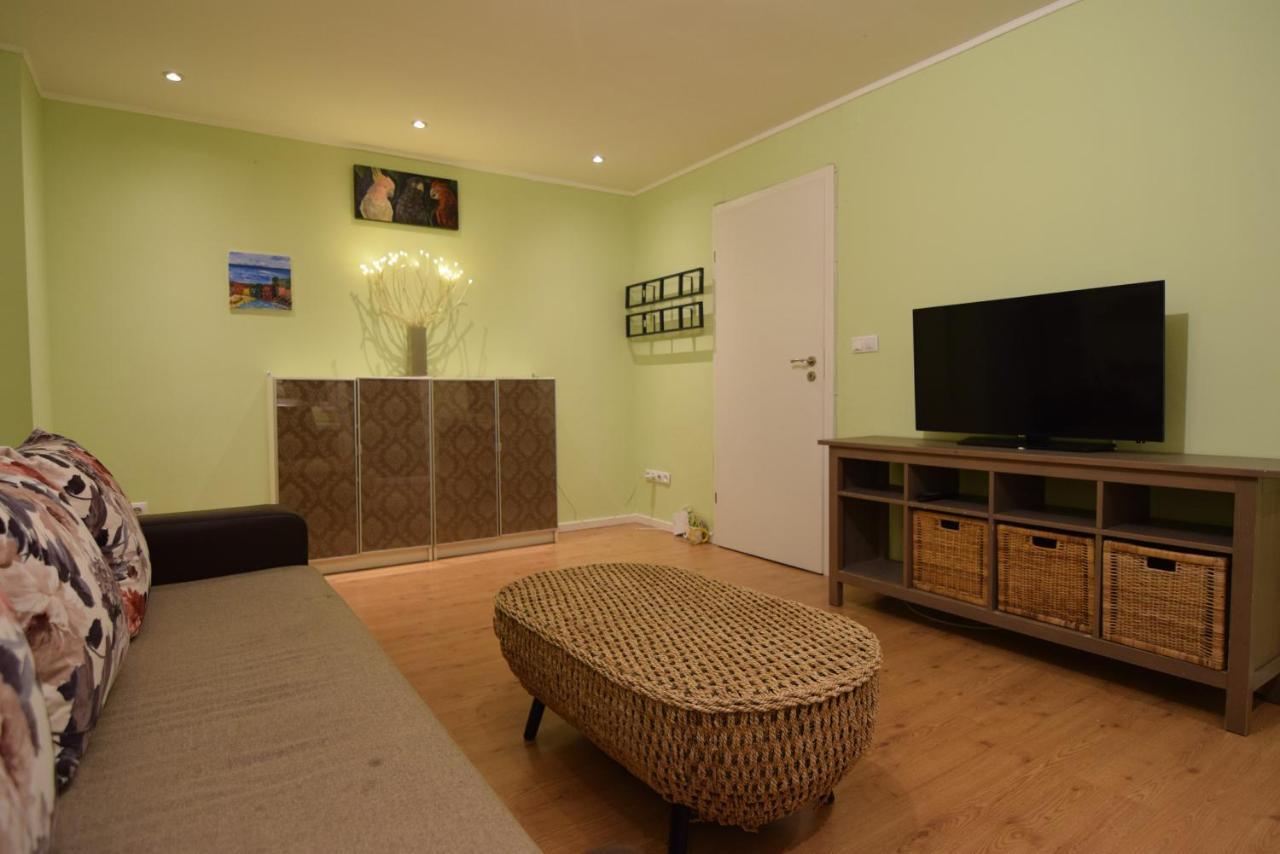 Resedinta Lui Calin - Best Choice Apartment Bukares Bagian luar foto